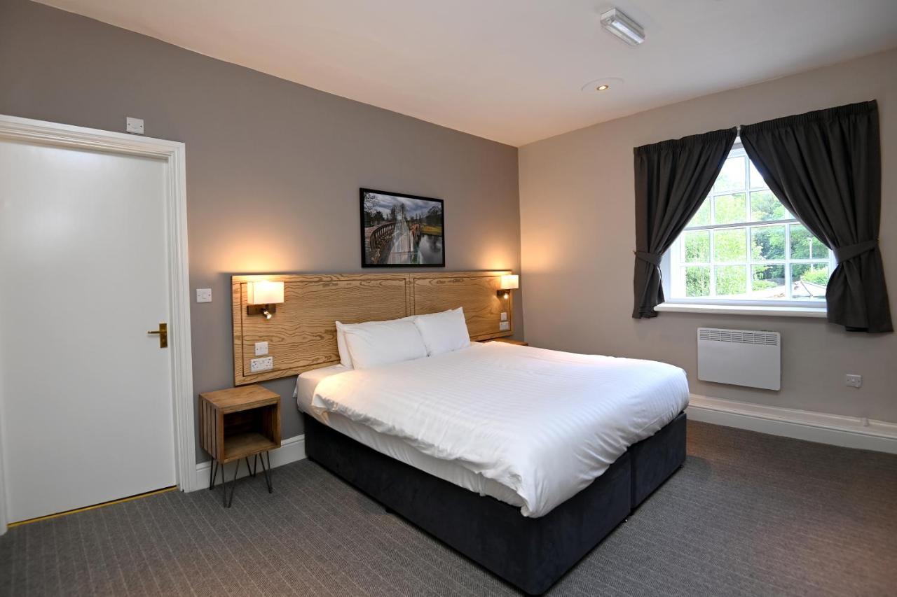 Wheatsheaf, Baslow By Marston'S Inns ภายนอก รูปภาพ