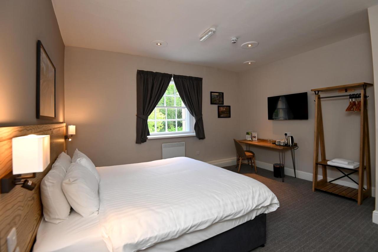 Wheatsheaf, Baslow By Marston'S Inns ภายนอก รูปภาพ